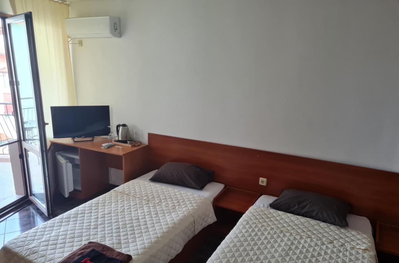 Алми Almi Hotel Sveti Vlas Buitenkant foto
