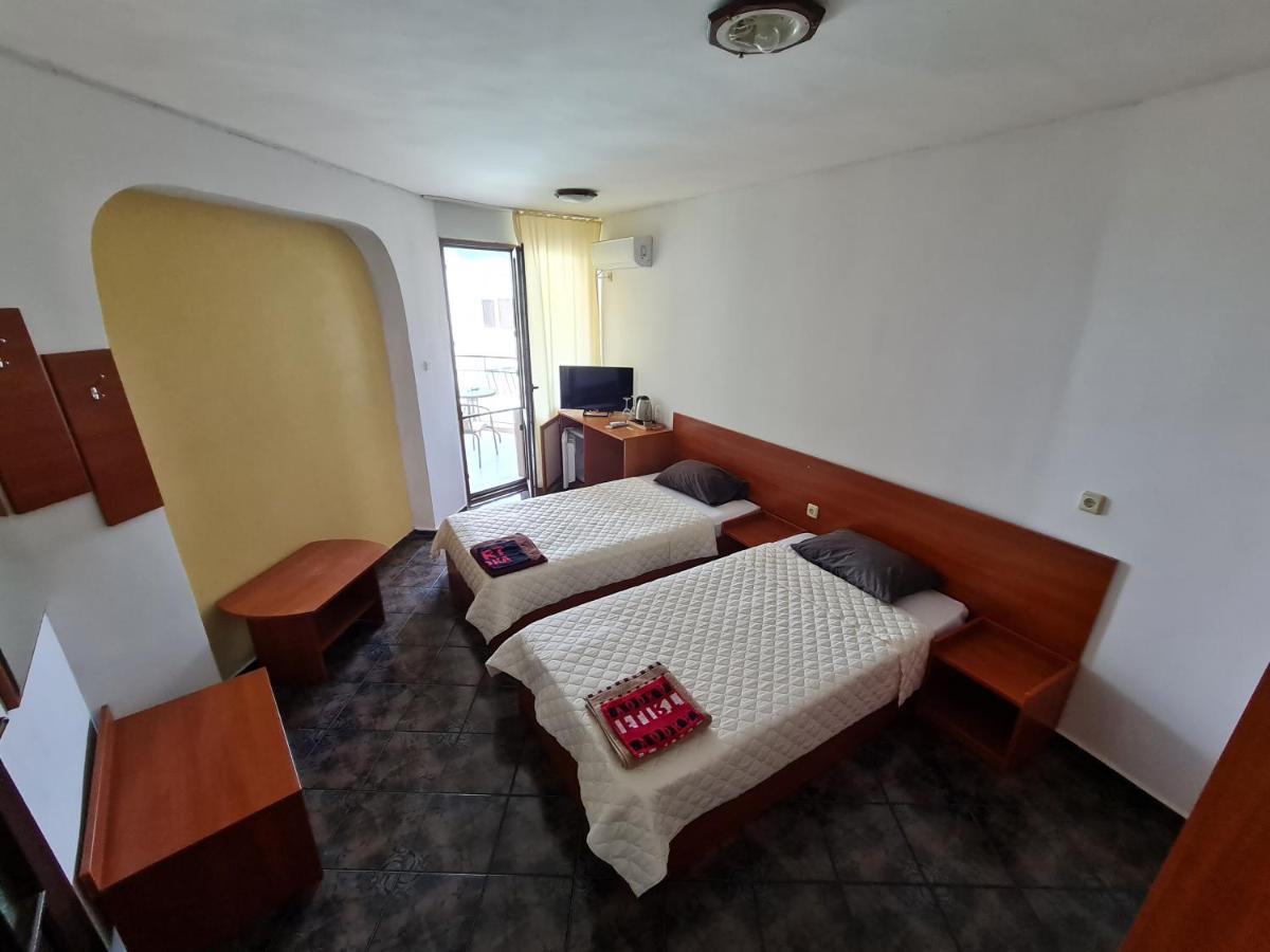 Алми Almi Hotel Sveti Vlas Buitenkant foto