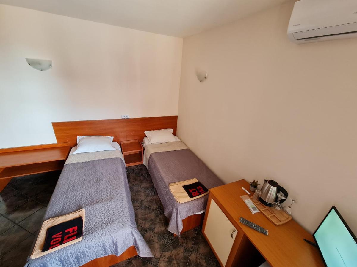Алми Almi Hotel Sveti Vlas Buitenkant foto