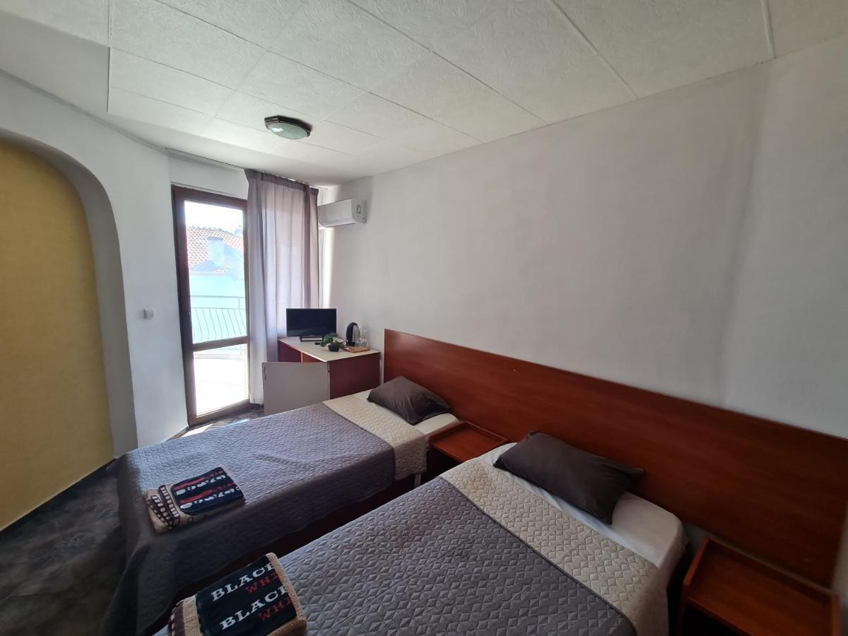 Алми Almi Hotel Sveti Vlas Buitenkant foto
