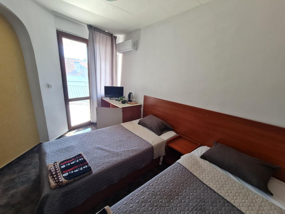 Алми Almi Hotel Sveti Vlas Buitenkant foto