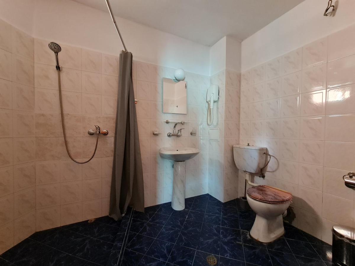 Алми Almi Hotel Sveti Vlas Buitenkant foto